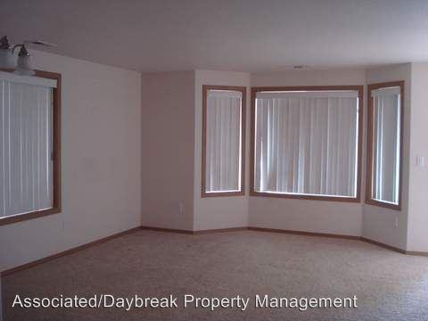 114 S Chinook St - Photo 2 of 14