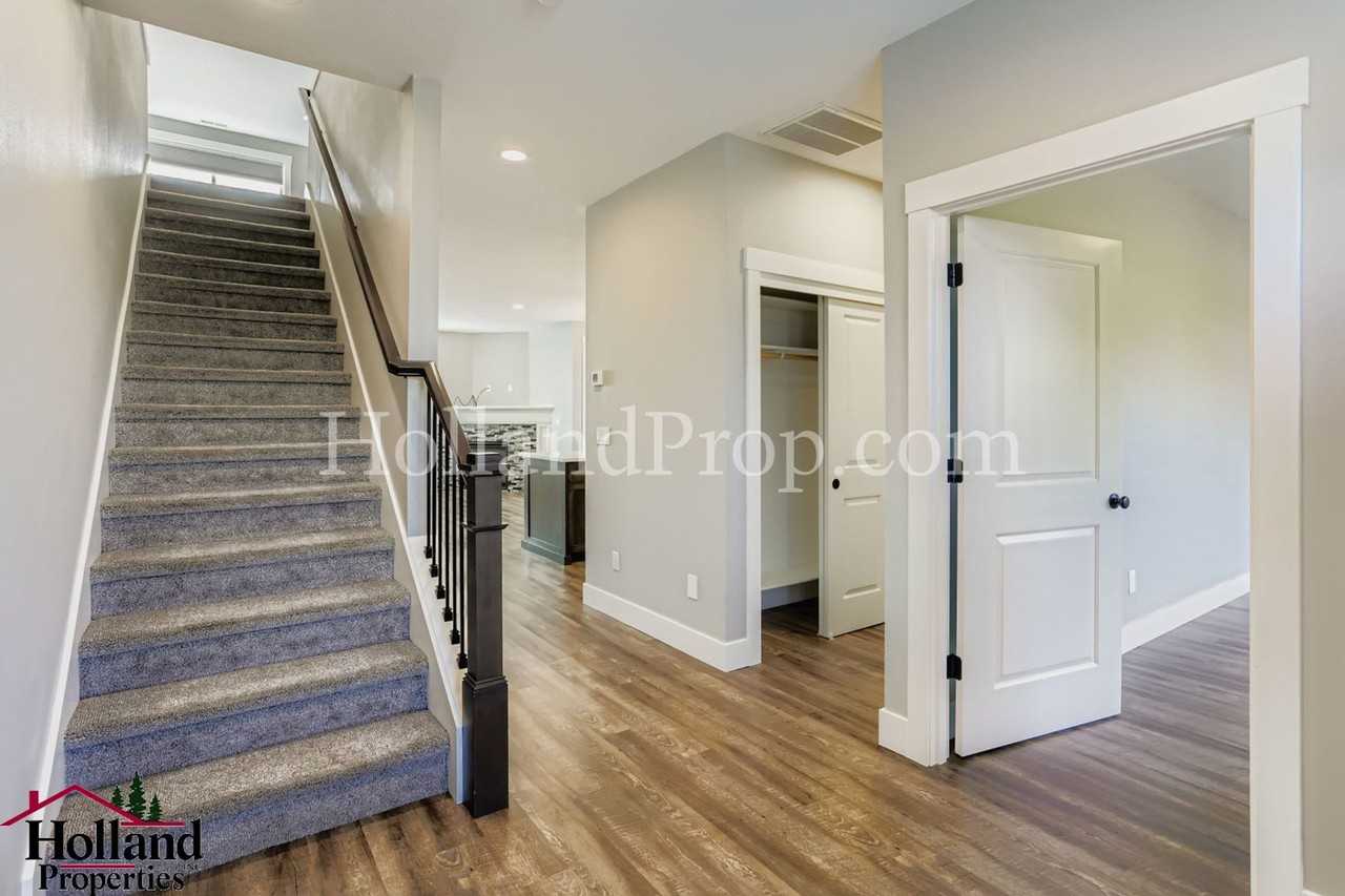 1522 Ne Sunrise Ln - Photo 6 of 28