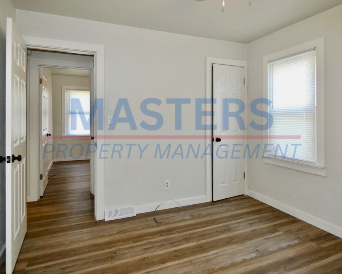 926 Searles Road - Photo 6 of 15