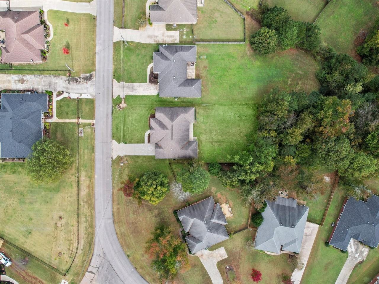 109 Cherita Ln - Photo 7 of 33