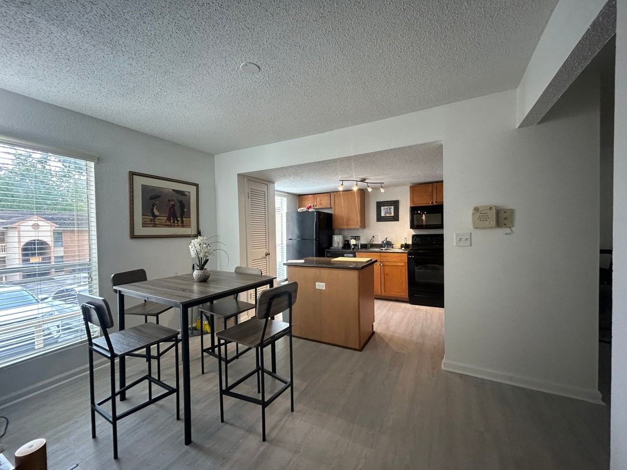 1810 Nw 23rd Blvd - Photo 3 of 15