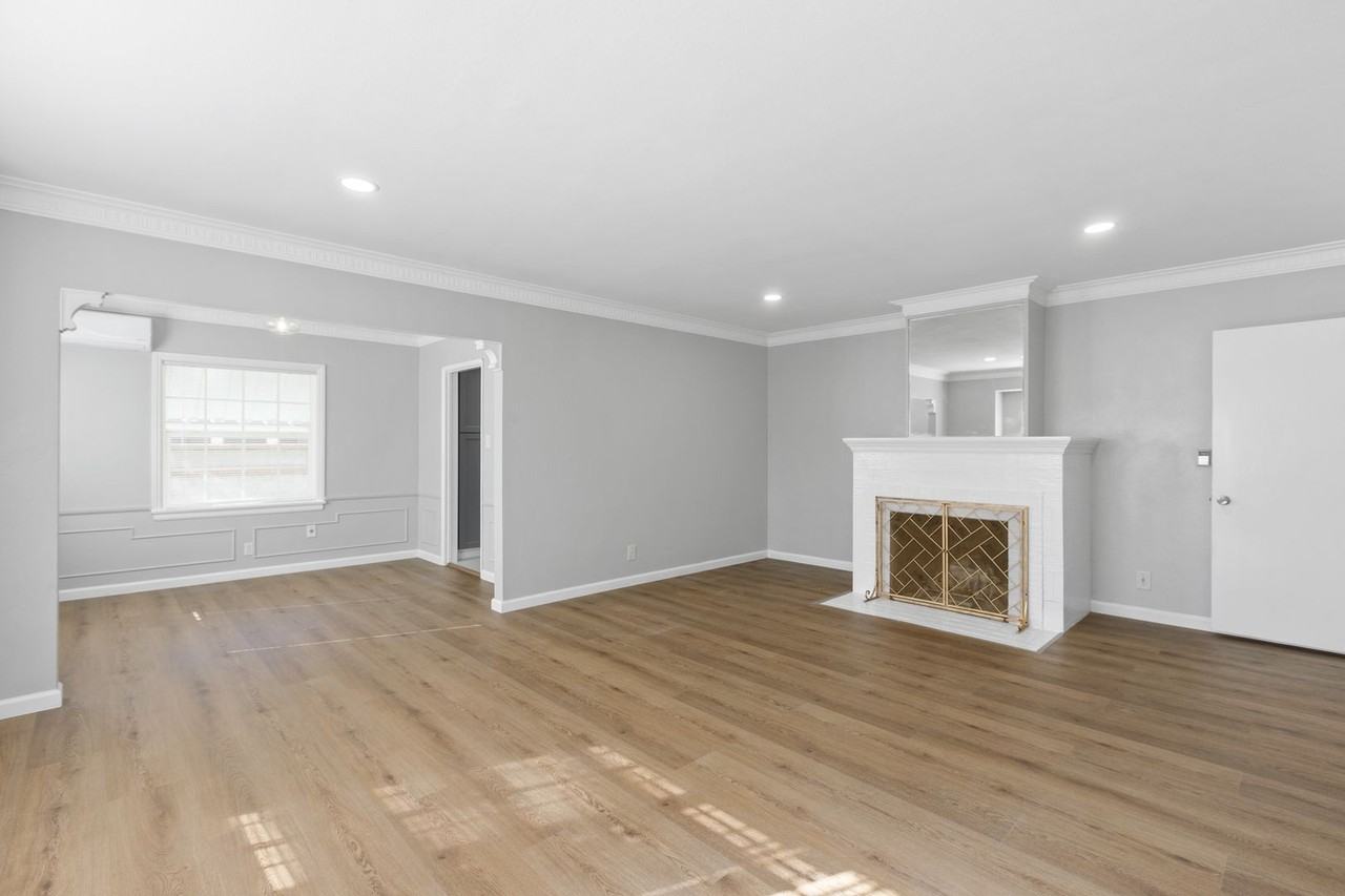 8975 David Ave - Photo 5 of 37