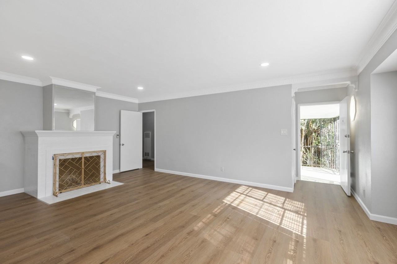 8975 David Ave - Photo 6 of 37