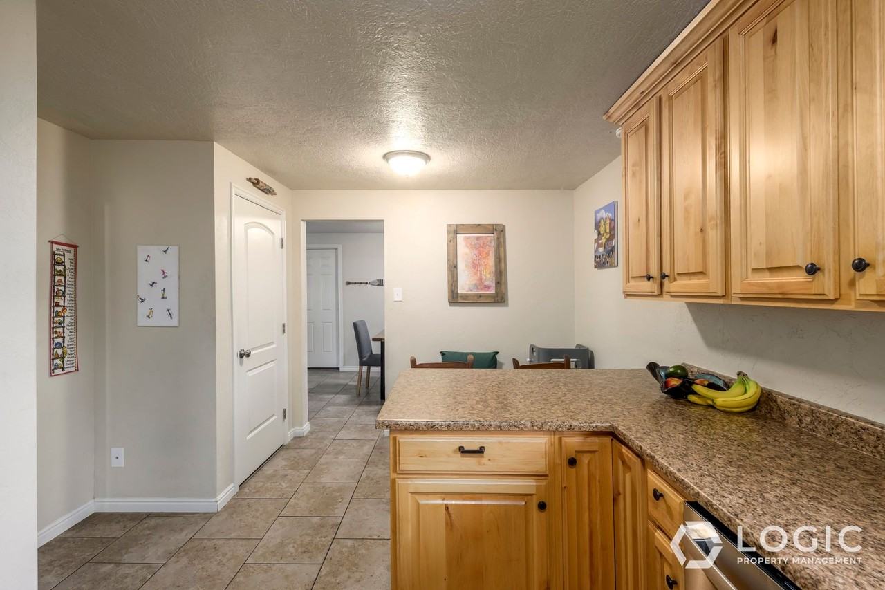 620 South 1300 East - Photo 6 of 26