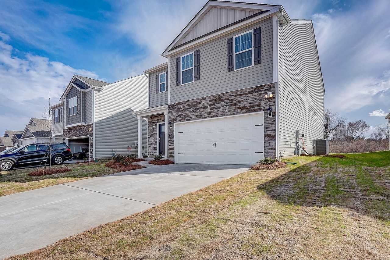 142 Old Home Rd - Photo 2 of 26