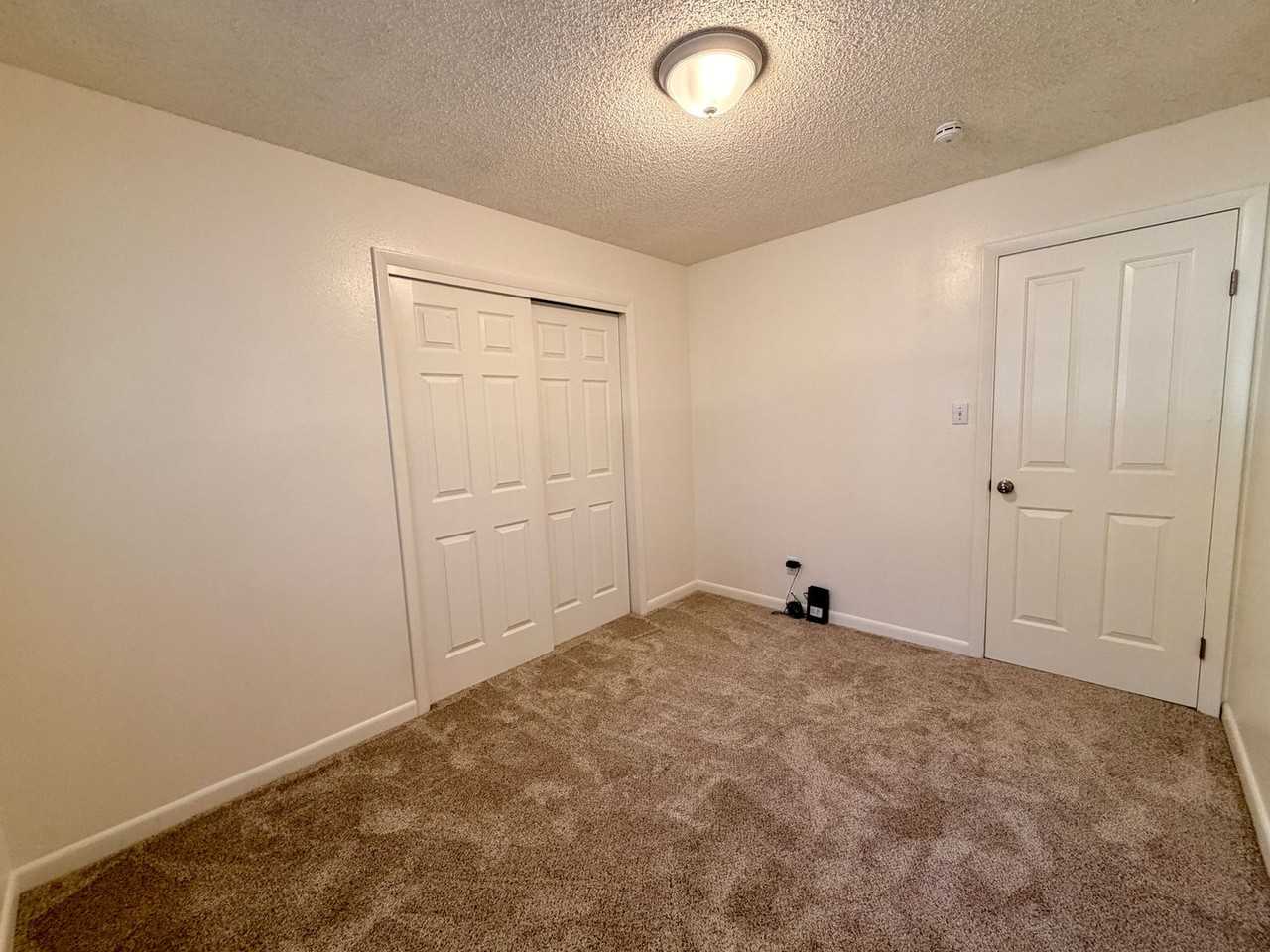 354 Monmouth Avenue - Photo 7 of 46