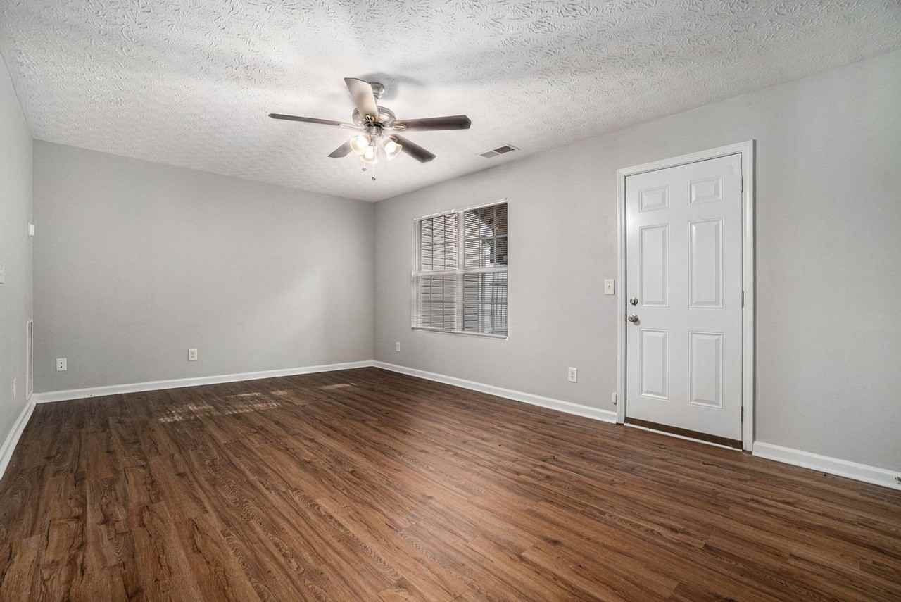 3788 Waldrop Lane - Photo 5 of 17