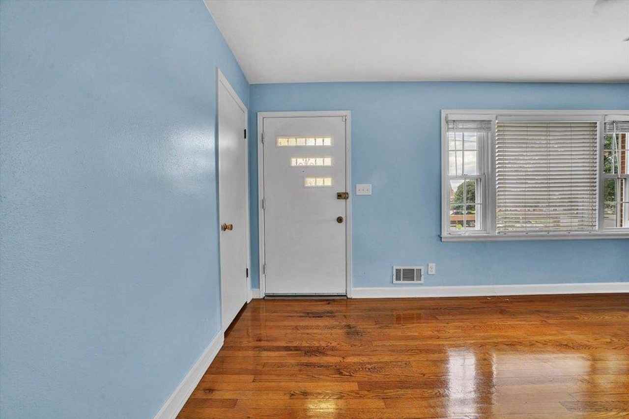 5001 Hildebrand Rd Nw - Photo 5 of 50