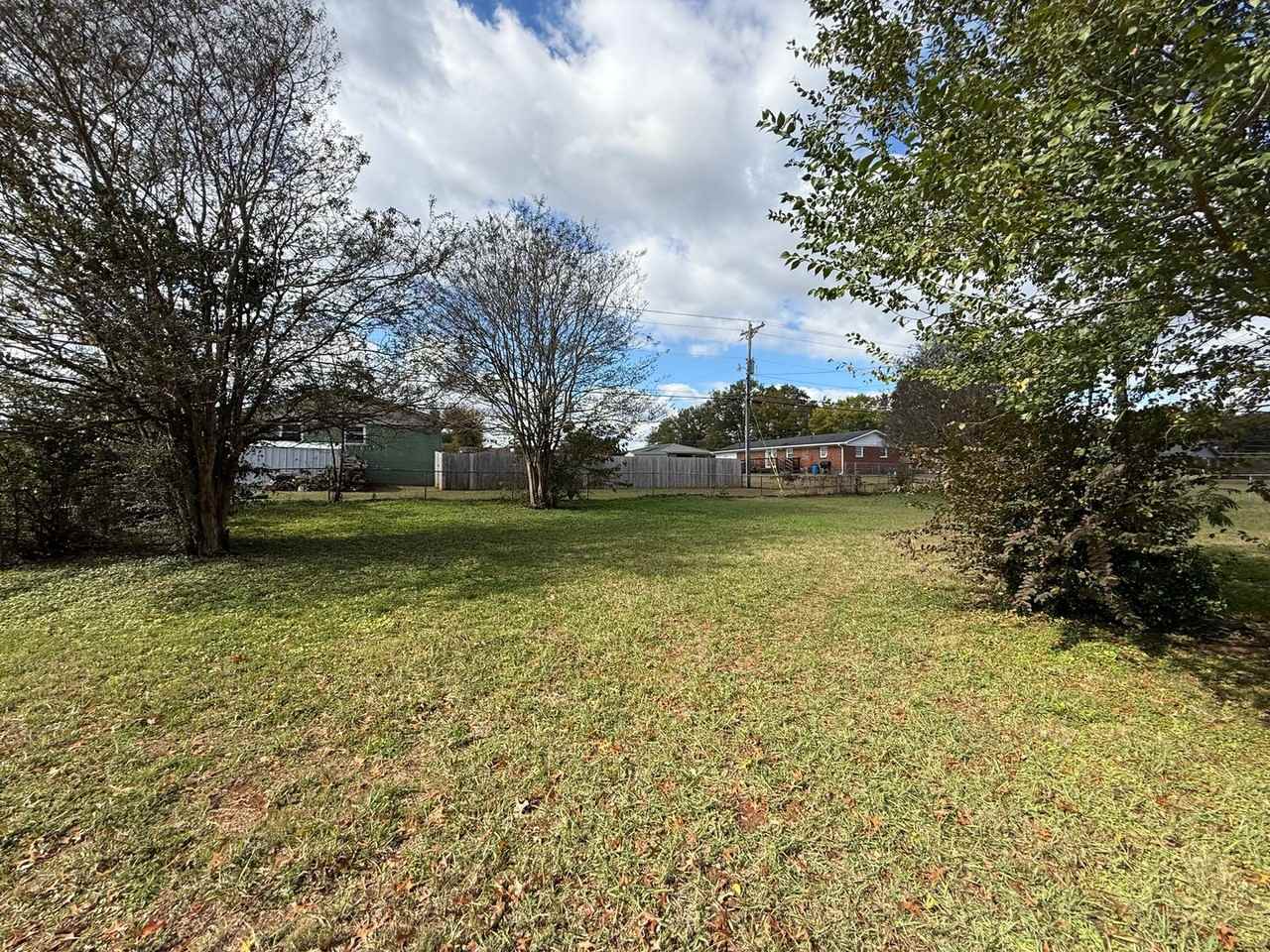 302 Glendale Ave - Photo 2 of 16