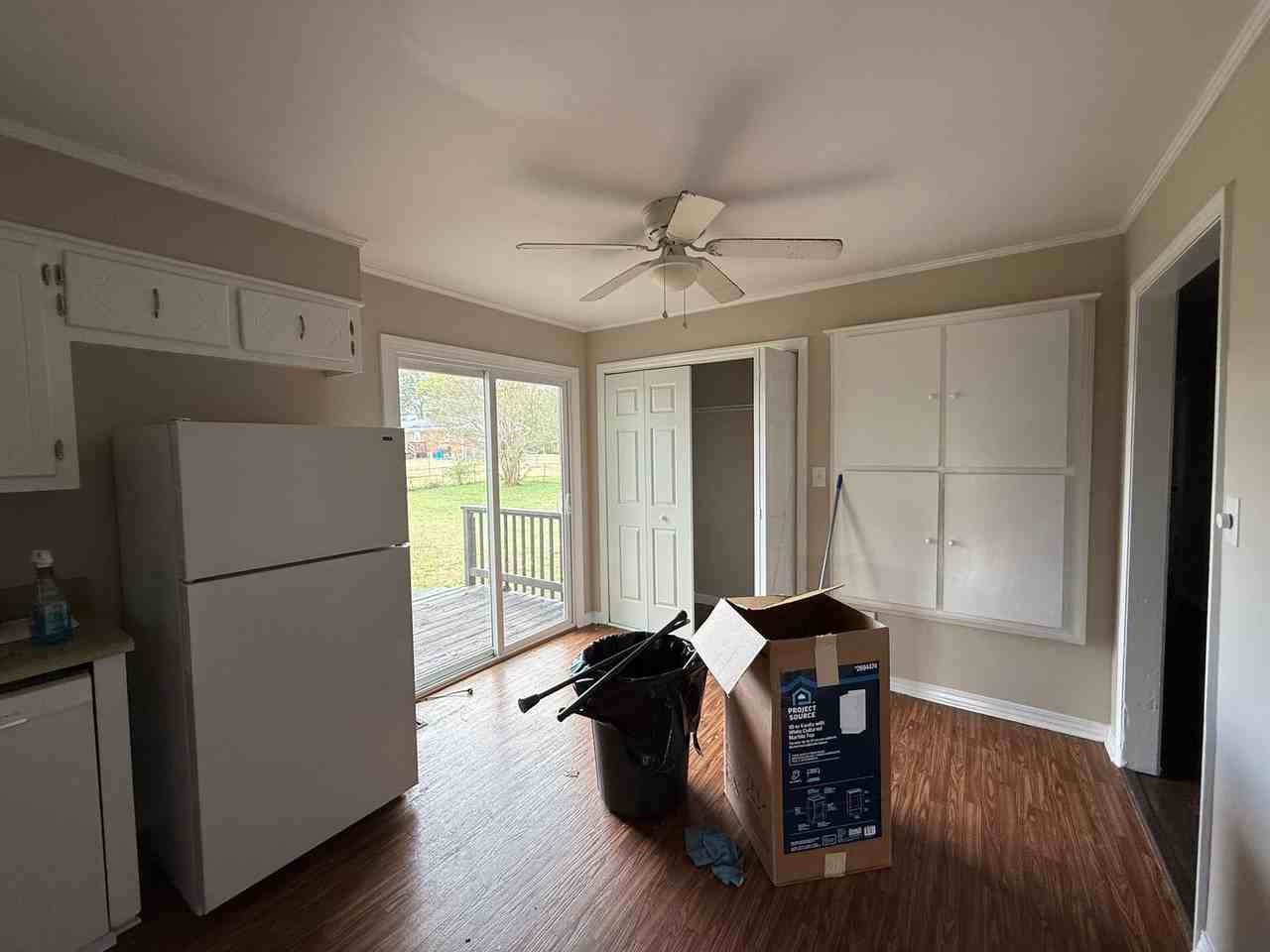 302 Glendale Ave - Photo 5 of 16