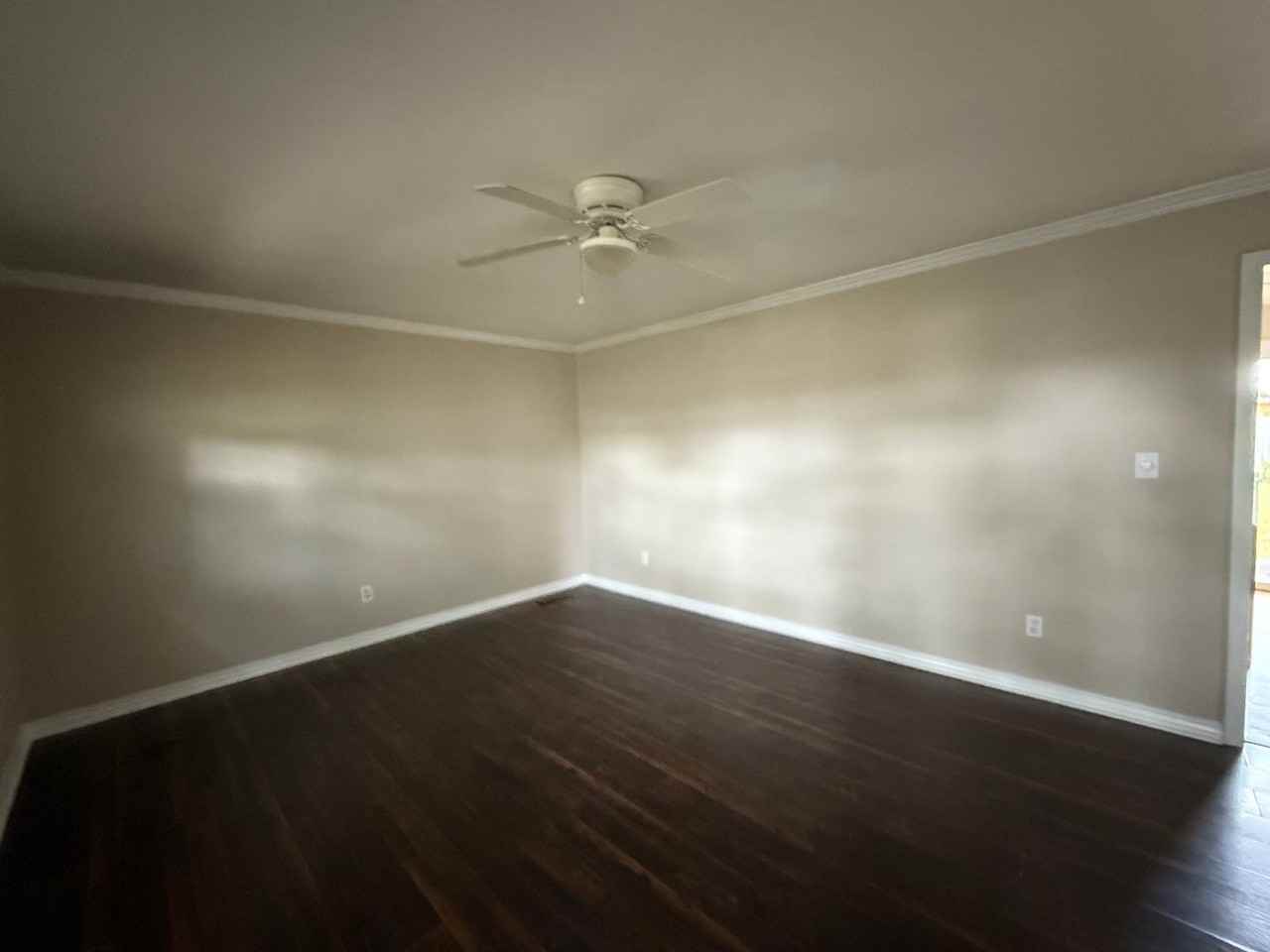 302 Glendale Ave - Photo 6 of 16