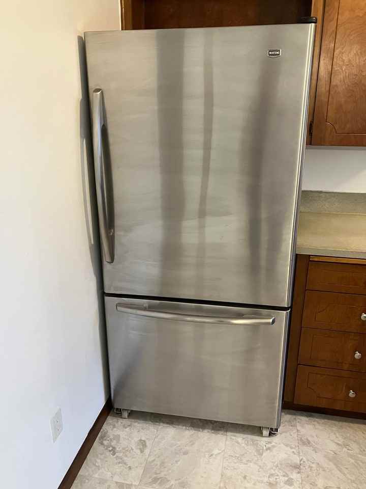 902 Connecticut Avenue Southeast - Photo 7 of 23