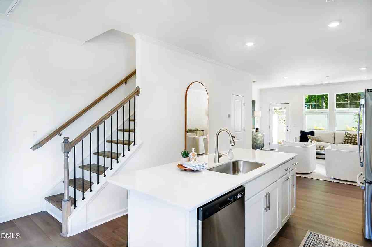 1559 Crescent Townes Way - Photo 4 of 19