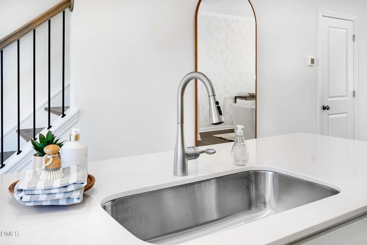 1559 Crescent Townes Way - Photo 6 of 19