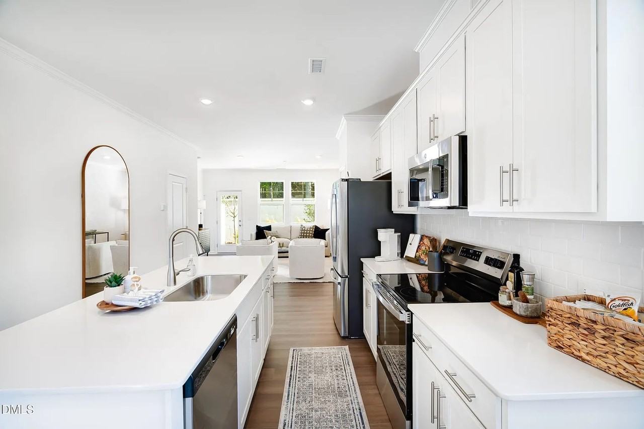 1559 Crescent Townes Way - Photo 7 of 19