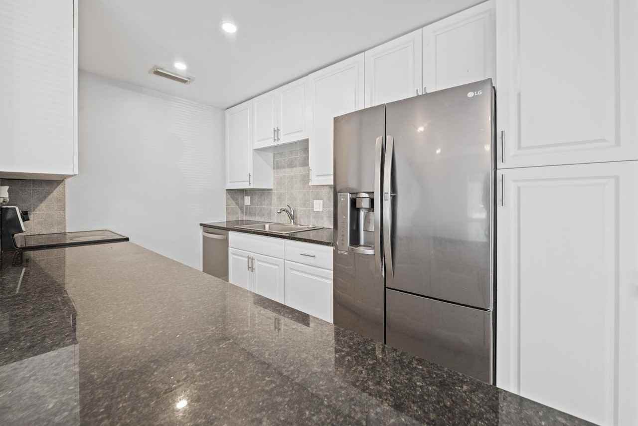 826 Sw 14th St - Photo 6 of 25