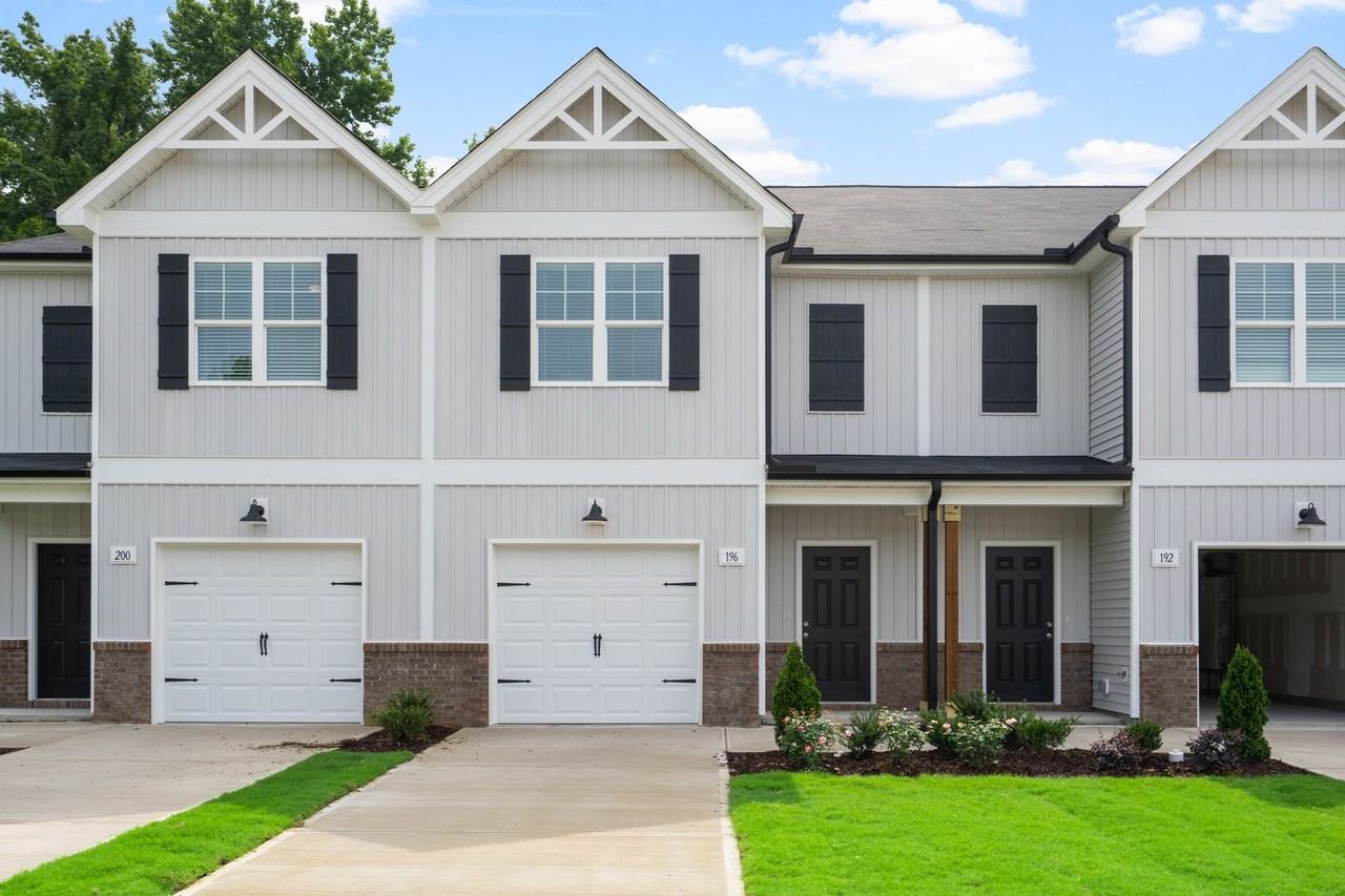 365 E Saltgrass Ln - Photo 3 of 21