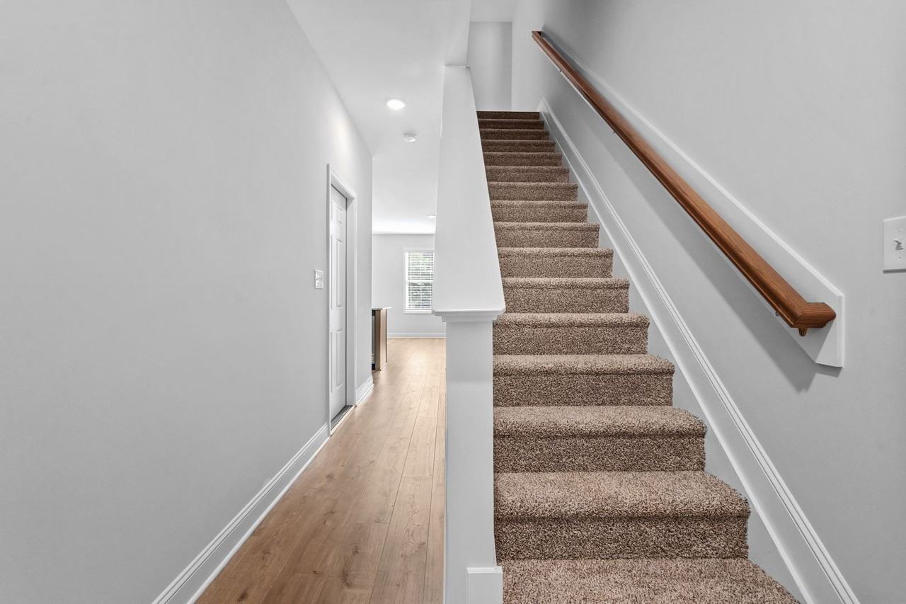 365 E Saltgrass Ln - Photo 4 of 21