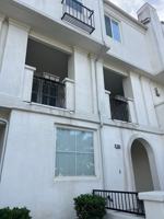 featured image of 104 W Santa Clara St