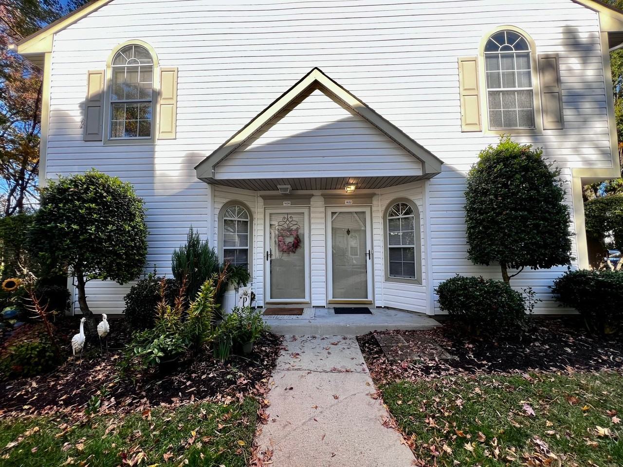 1632 Cottenham Lane - Photo 3 of 27