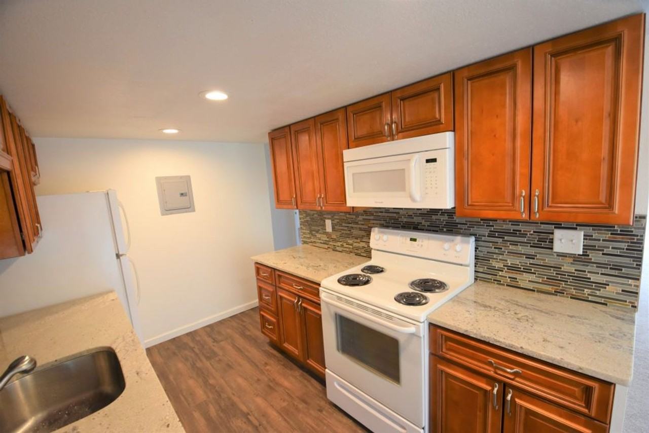 4440 Laguna Pl - Photo 7 of 26