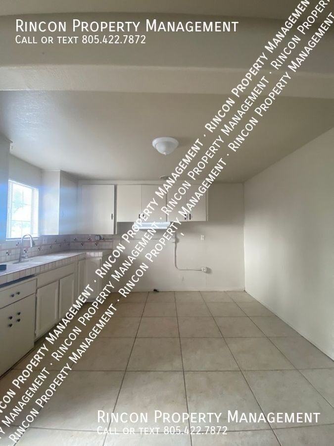 752 1/2 W Main St - Photo 6 of 15