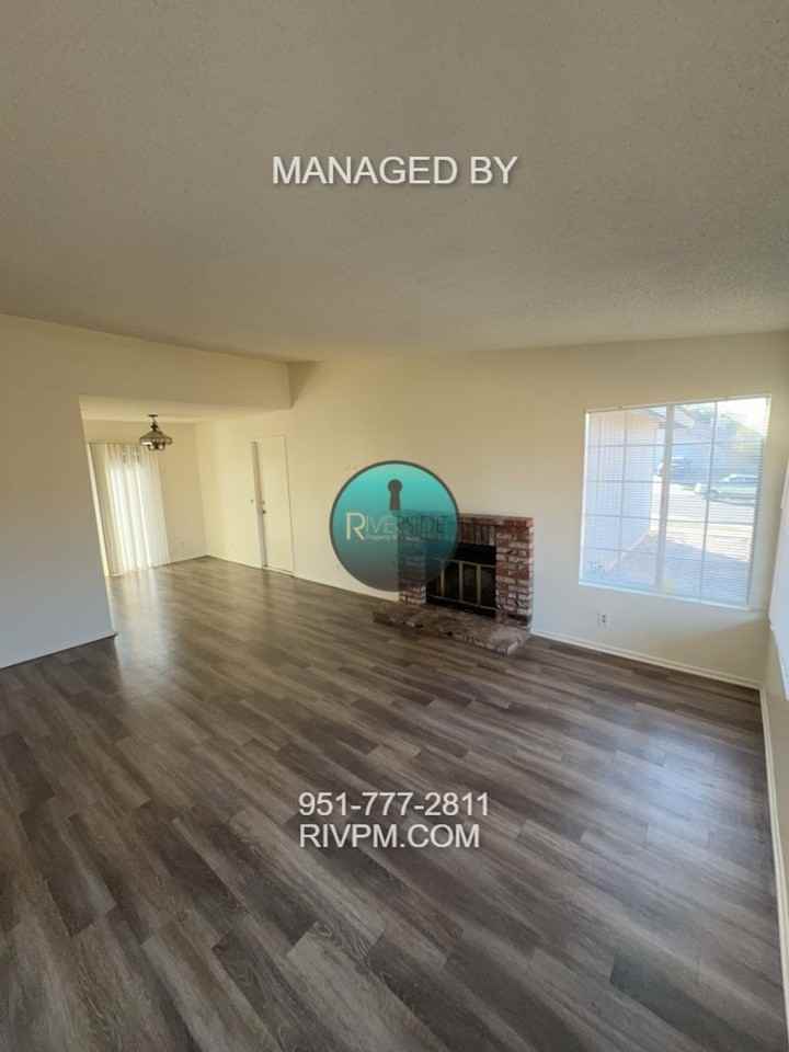 6070 Chester St - Photo 3 of 12