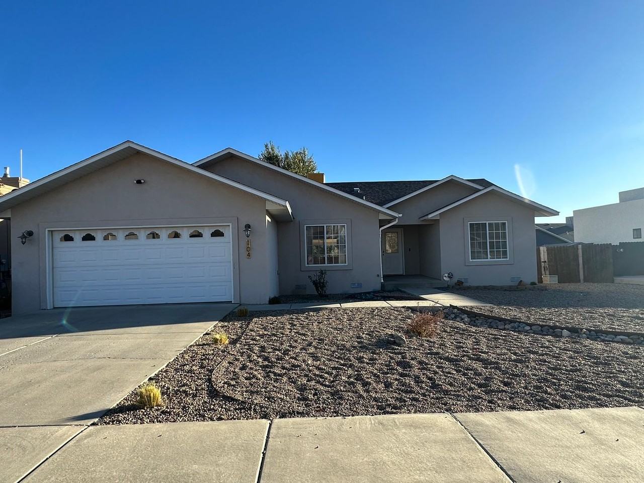 104 Park Circle - Photo 2 of 22