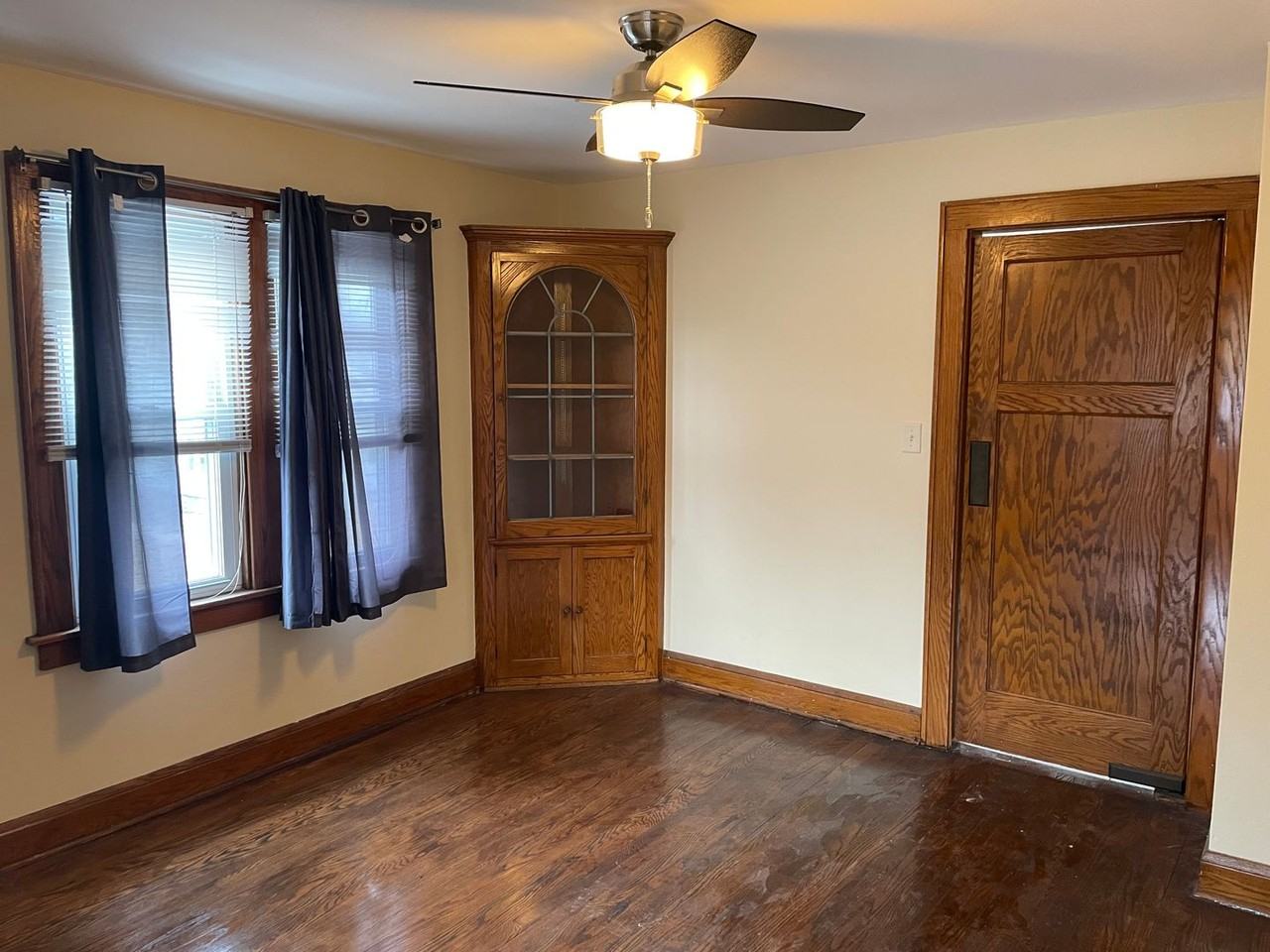 2100 S 85th St - Photo 4 of 11