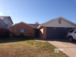 featured image of 2403 Sw 40th St