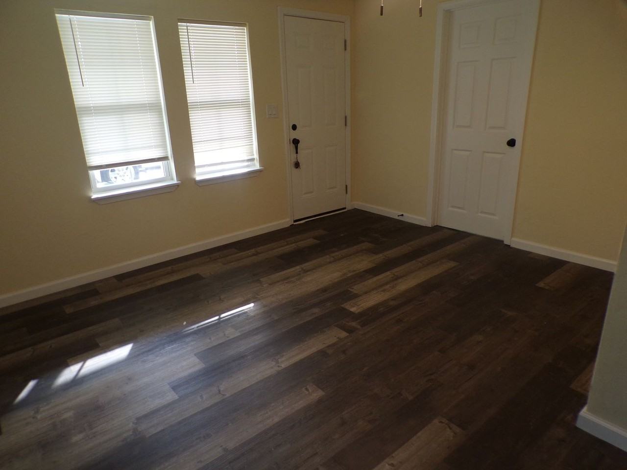 105 Sw 19th St - Photo 4 of 26