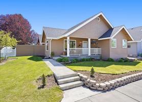 featured image of 912 Ne Del Rio Ave