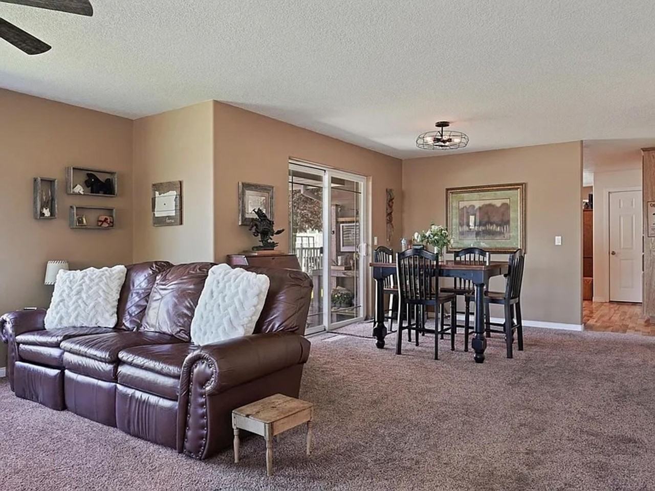 912 Ne Del Rio Ave - Photo 3 of 31