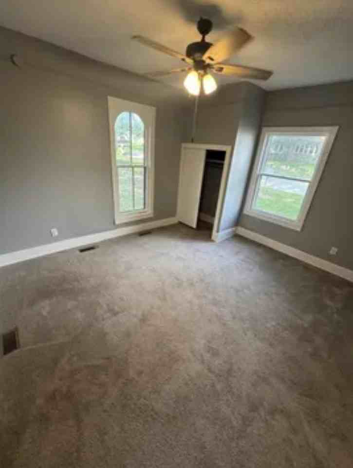 2007 North Travis Avenue - Photo 5 of 17