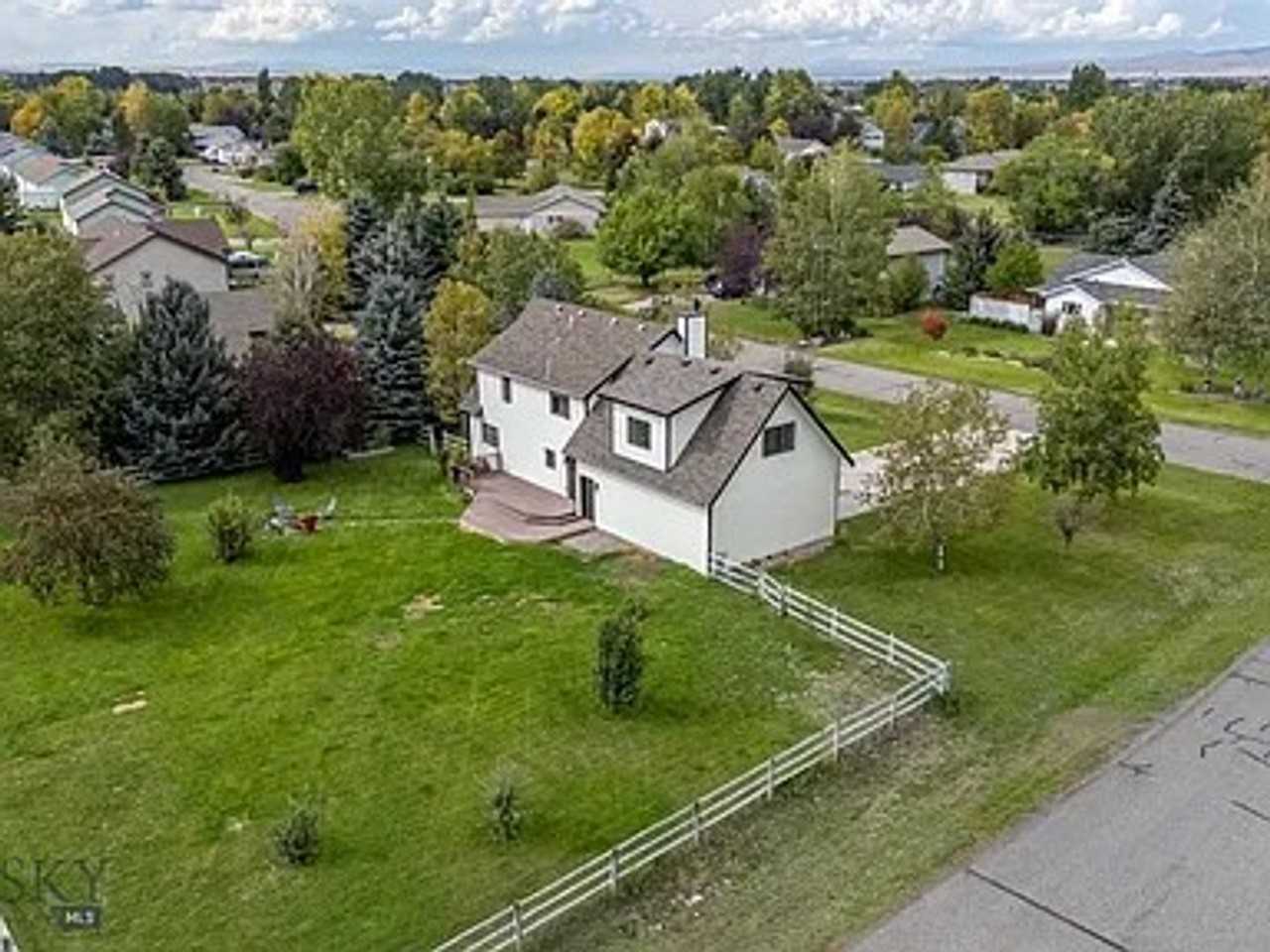 174 Valley Grove Dr - Photo 3 of 32