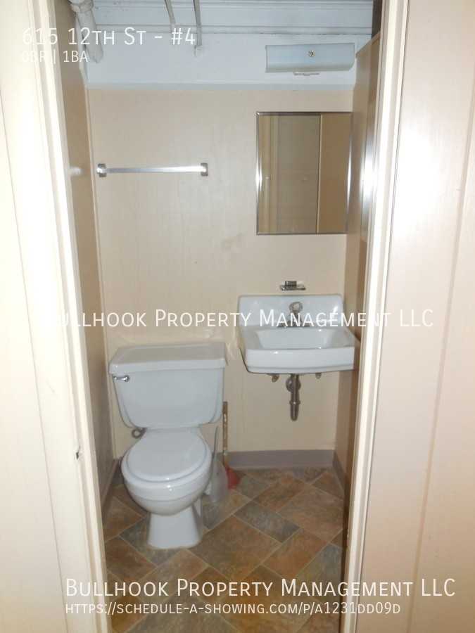 615 12th Street #4 - Photo 6 of 9