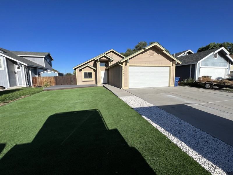 1041 Deena Way - Photo 2 of 21