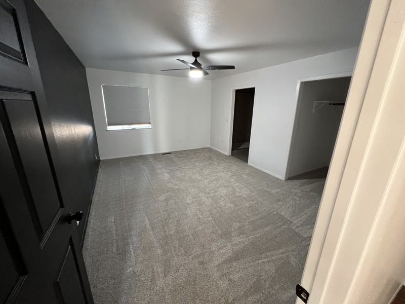 1041 Deena Way - Photo 3 of 21