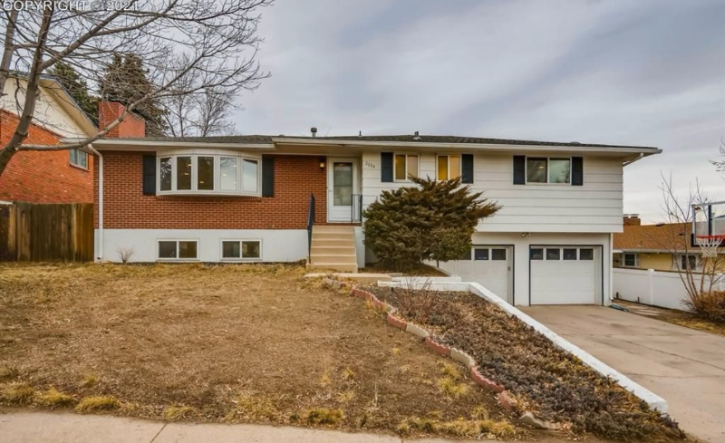 3634 Alpine Pl - Photo 5 of 6