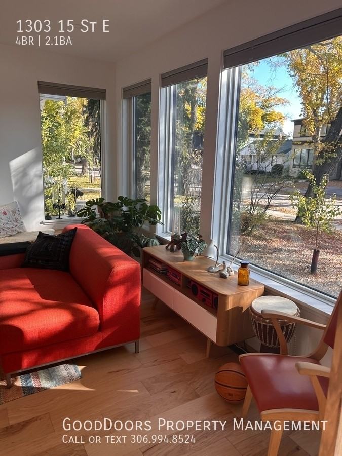 1303 15th St E - Photo 6 of 16