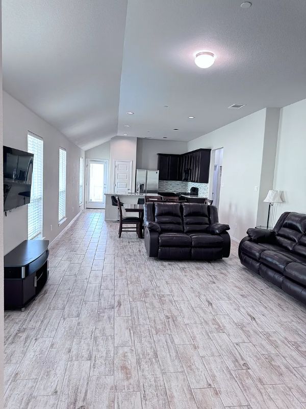 2800 Joe Dimaggio Blvd - Photo 3 of 11