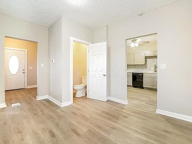 597 Seymour Ave - Photo 3 of 12