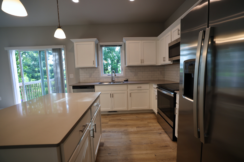 4728 167th Street - Photo 6 of 20