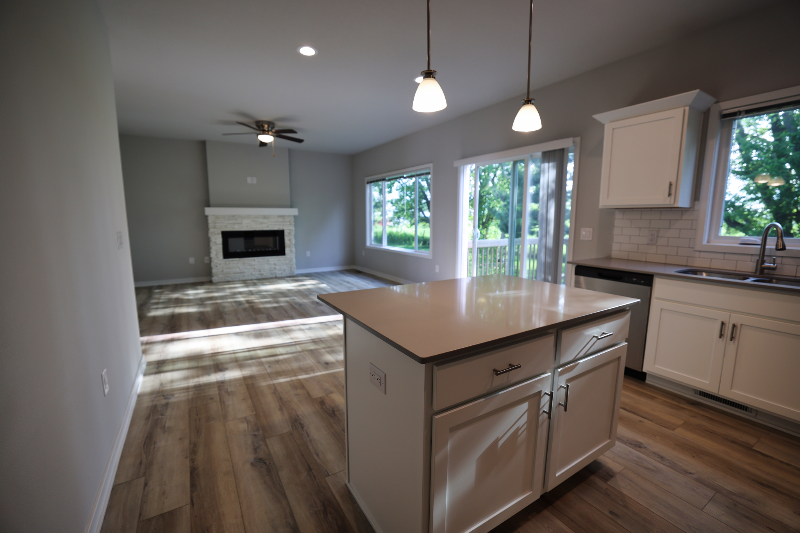 4728 167th Street - Photo 7 of 20