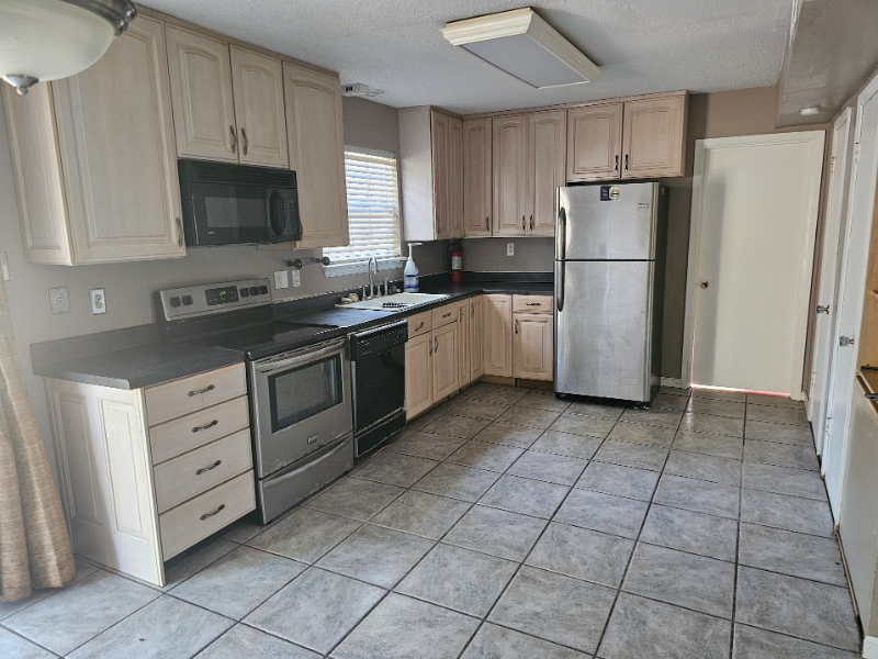 1942 Mediamolle Dr - Photo 6 of 22