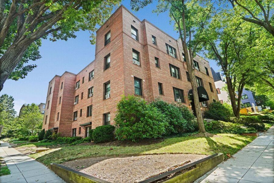 2655 41st St Nw #B4 - Photo 2 of 20