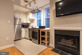 1731 Willard St Nw #102 - Photo 1 of 1