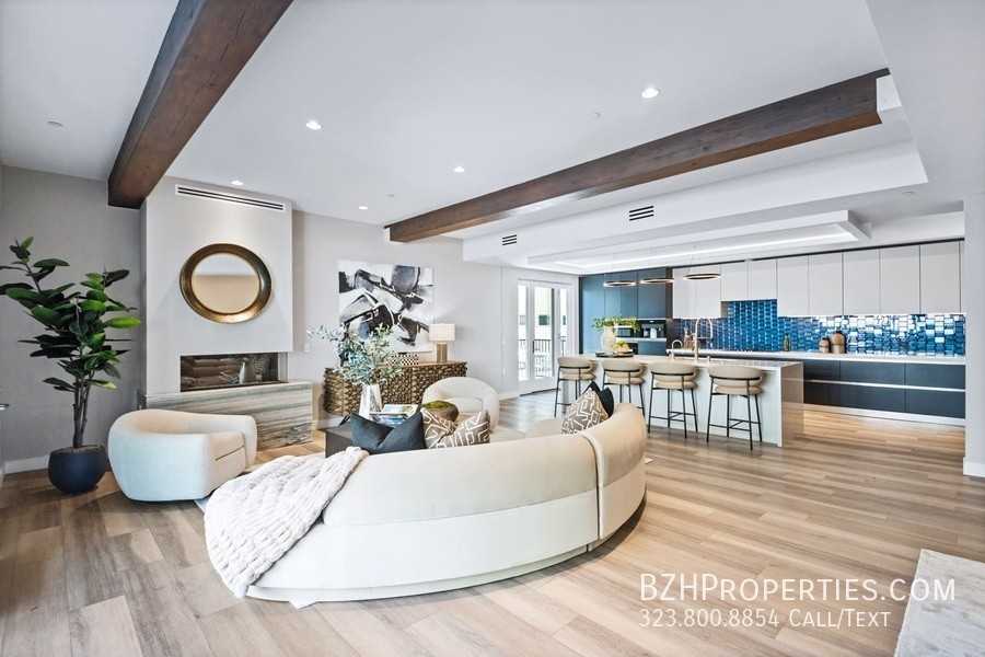 160 N La peer - Photo 2 of 21