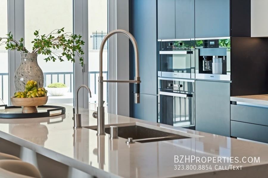 160 N La peer - Photo 4 of 21