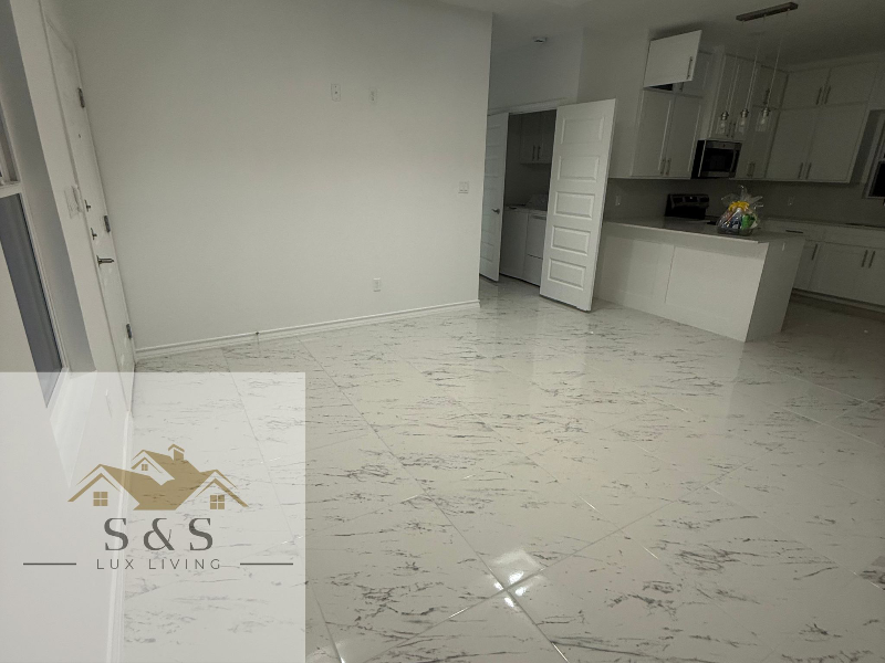 11306 N 24th St #1 - Photo 3 of 20